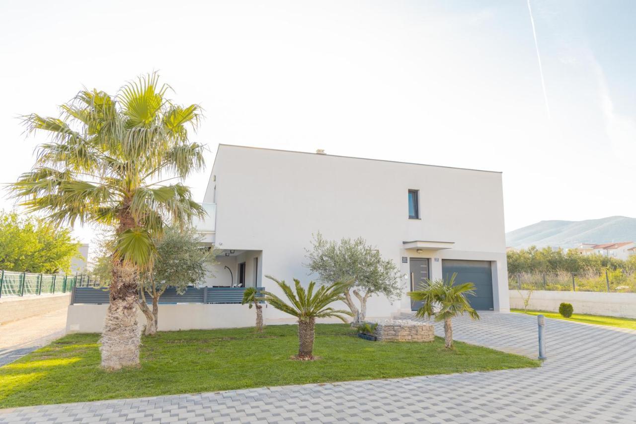 Villa Castelli, Apartment With Pool, Kaštela Exterior foto